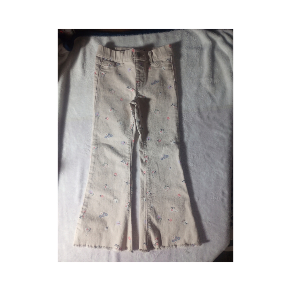 Wonder Nation Cream Flare Jeggings with Floral Detail